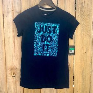 * Nike | Just Do It Girls Tee Size XL